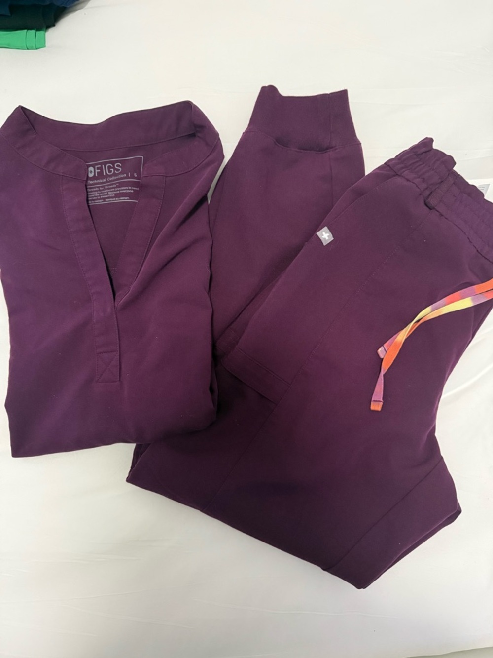 Figs Women's Deep Plum V-Neck Top & Jogger Pants Set
